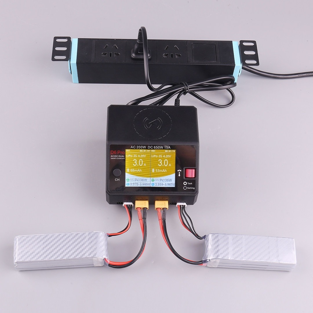 شاحن توازن ذكي، للطائرات والسي - مراجعة Drone Battery Charger وسعره